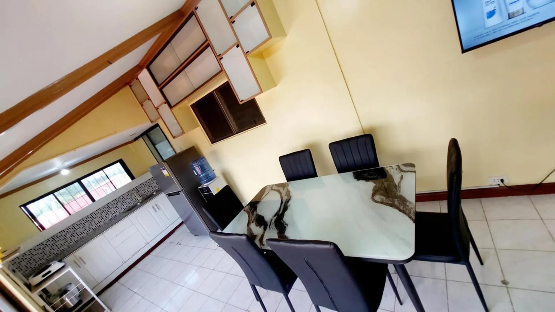 Сasa de vacaciones Davao 2-Storey Home